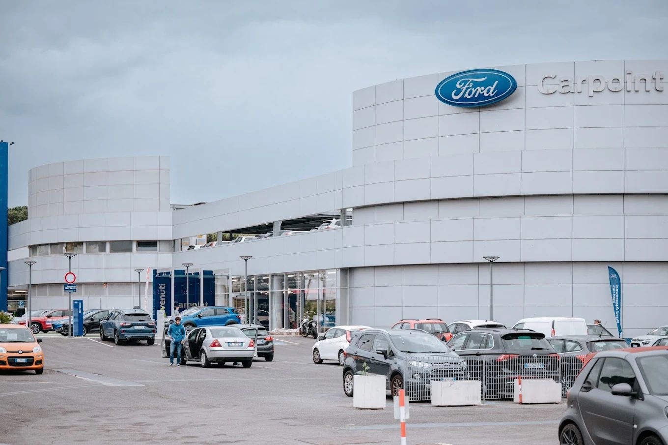Carpoint S.p.A. - Ford Pisana