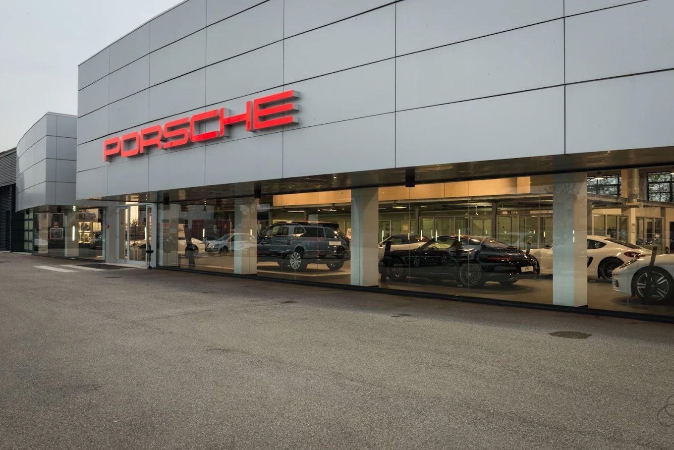 Centro Porsche Alessandria - Erre Esse S.p.A.