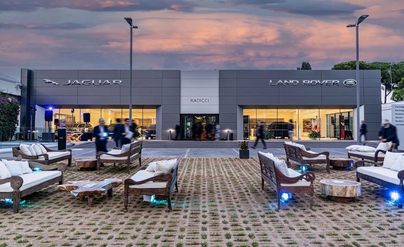 Radicci Automobili S.p.A. - JLR Bari